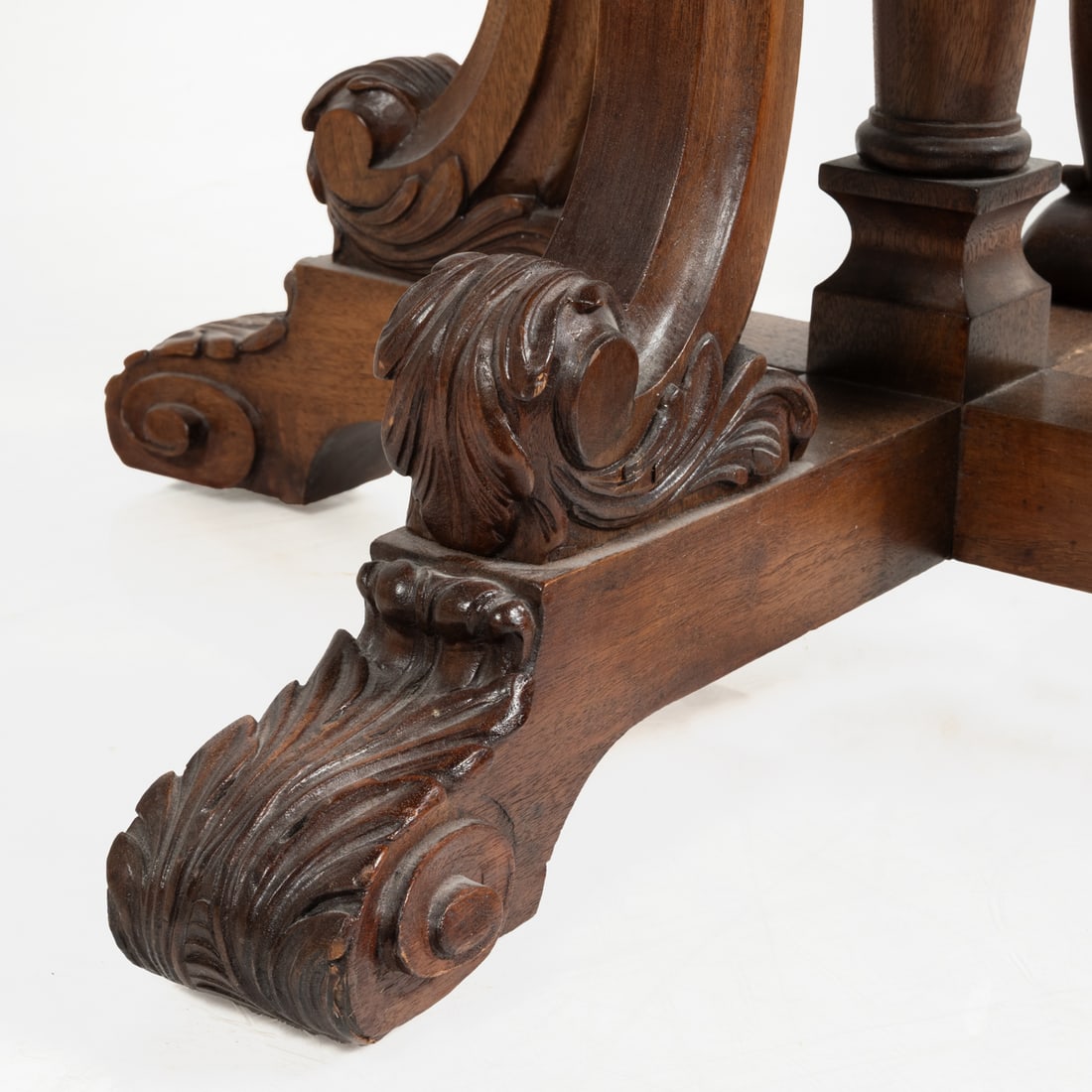 An Octagonal Center Table - 3