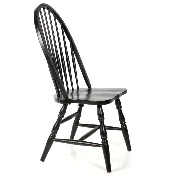 A Painted Bow-Back Windsor Chair, 20th Century.: A Painted Bow-Back Windsor Chair, 20th Century. Dimensions: h: 41 x w: 19 x 17 3/4 in.