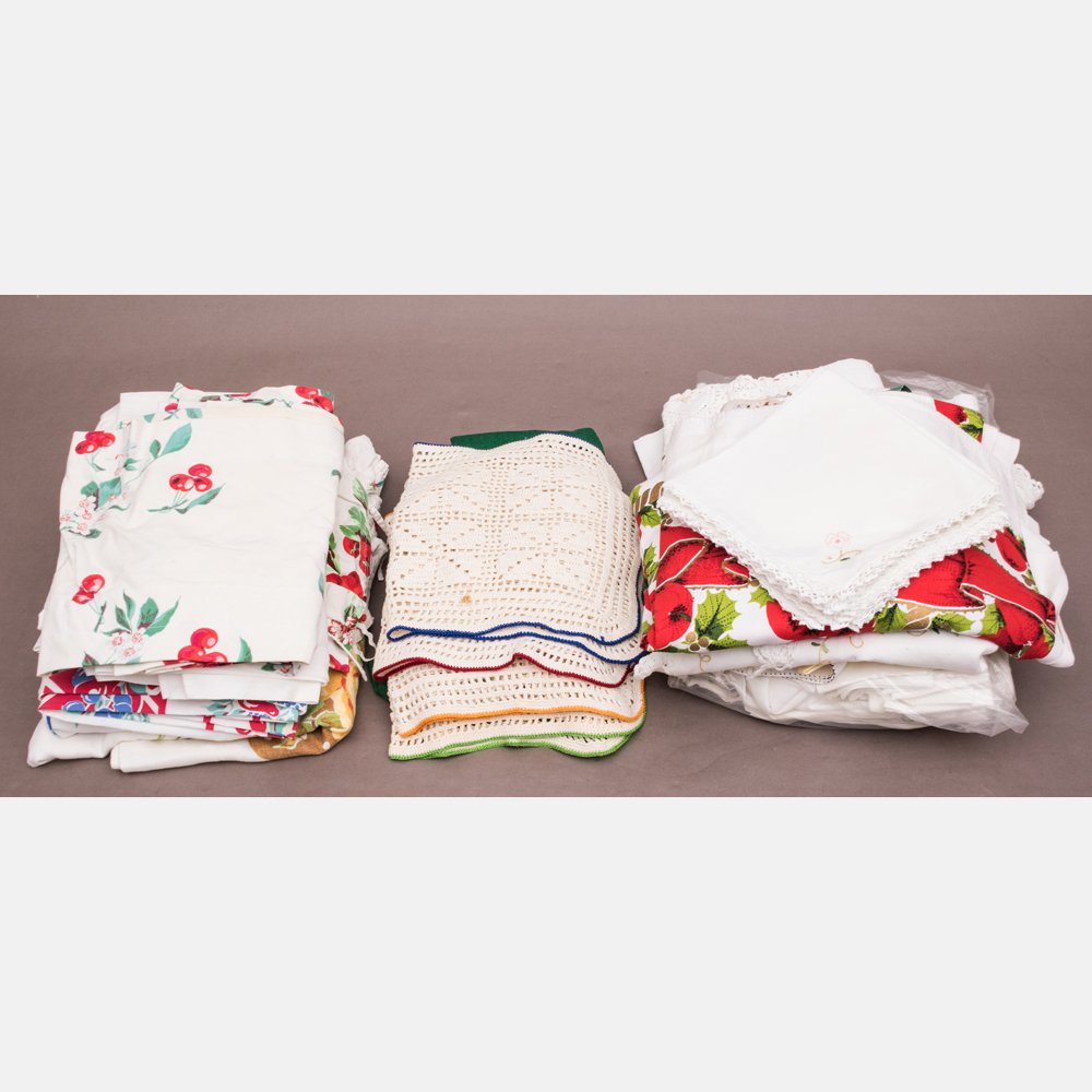 A Miscellaneous Collection Vintage Colored, Patterned: A Miscellaneous Collection Vintage Colored, Patterned and Embroidered Linens, 20th Century.