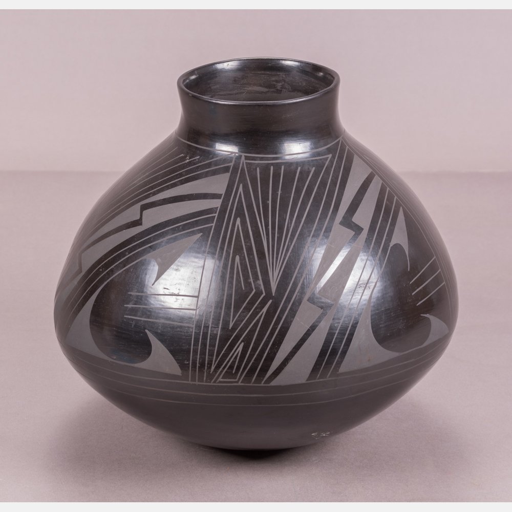 A Santa Clara Pottery Vase by Julio Silveira, 20th
