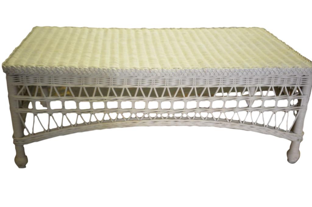 Vintaqge Wicker Coffee Table (1 of 4)