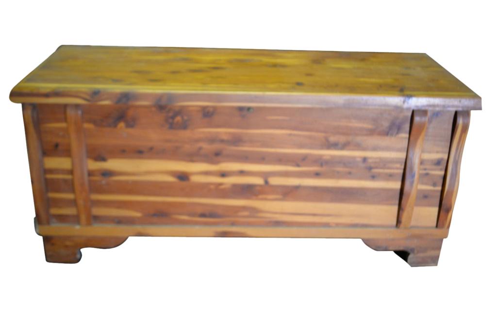 Vintage Cedar Hope Chest (1 of 5)