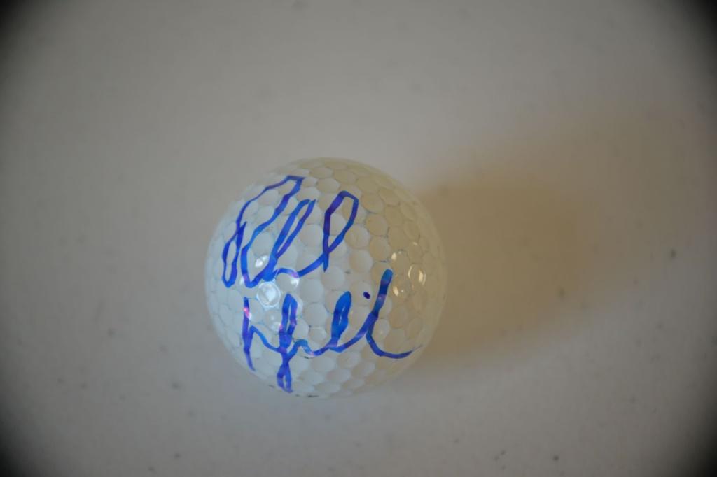 Signed Phil Mickelson Golf Ball (1 of 2)