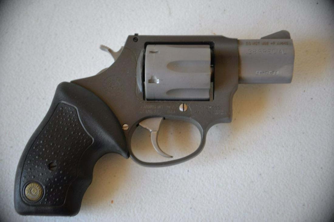 Taurus Hy-Lite 38 Special Pistol: Fantastic 38 Special Revolver by Taurus the Hy-Lyte 38! Very minor wear. Ready to fire! Now meet the six-shot 856 Magnesium that weighs in at a measly 13.2 ounces! We listened to you and have created 