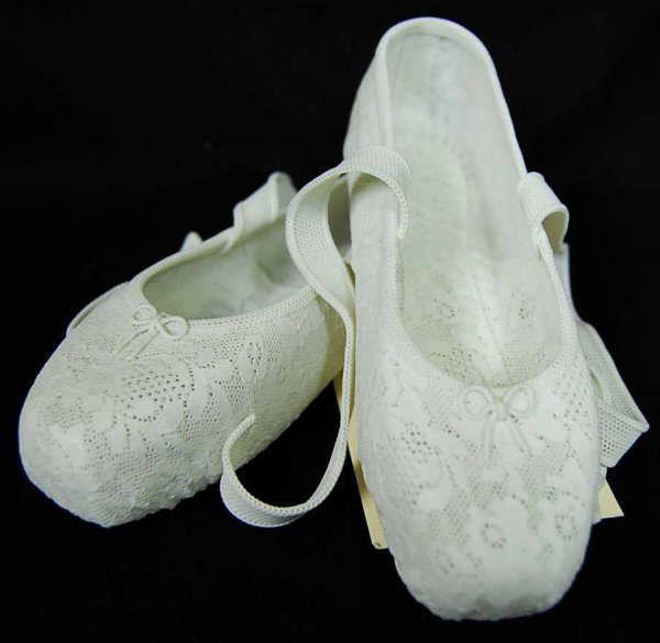 121 LLADRO WHITE LACE BALLET SLIPPERS