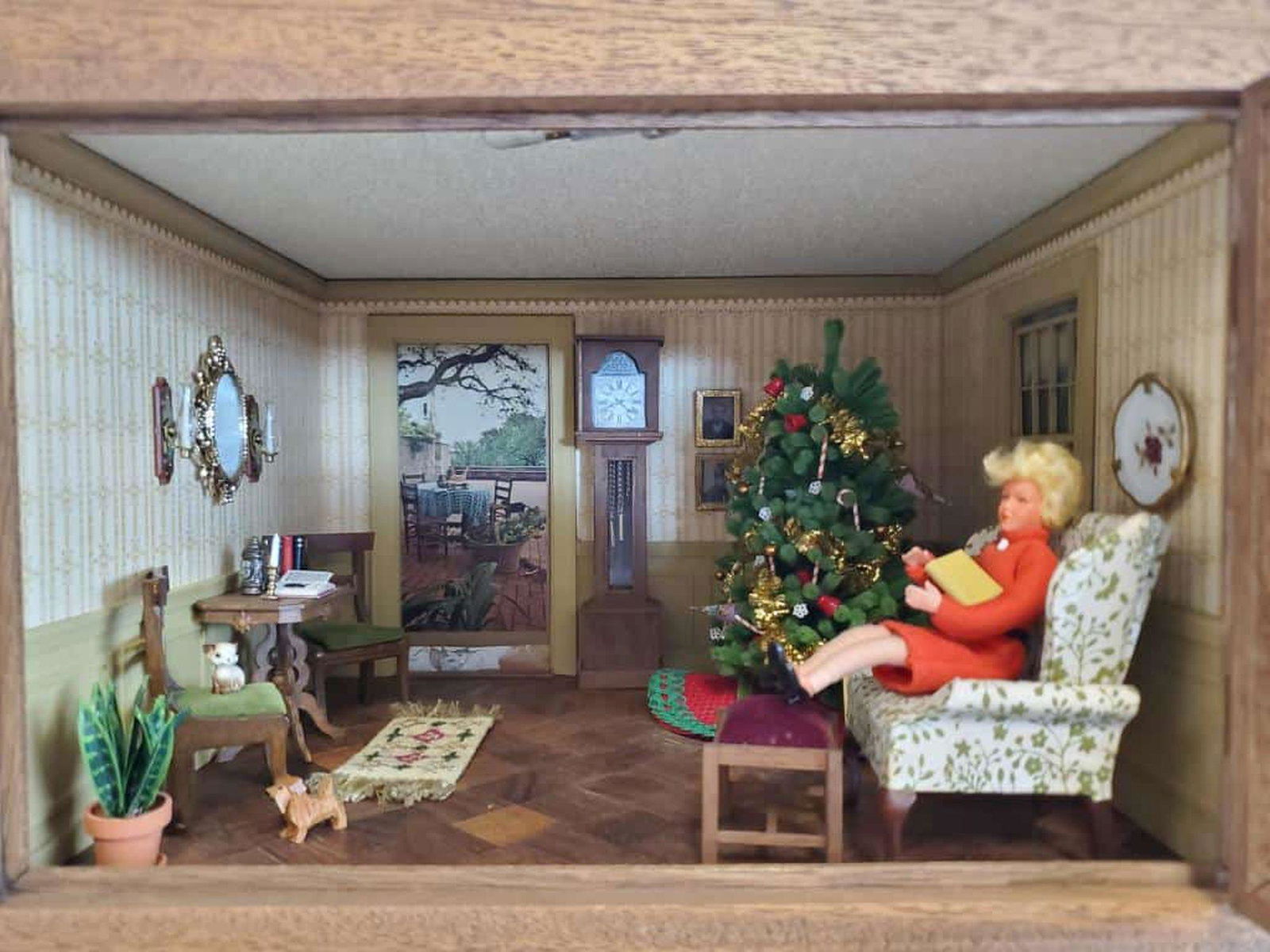 Vintage Shadow Box Diorama, Miniatures, 10?H (1 of 6)