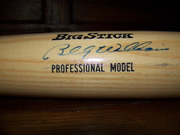 Hall Of Fame Billy William Signed Rawlings Bat: Billy Leo Williams (born June 15, 1938) is a former outfielder in professional baseball. He batted left-handed and threw right-handed. A highly competitive player on talented Chicago Cubs teams that n
