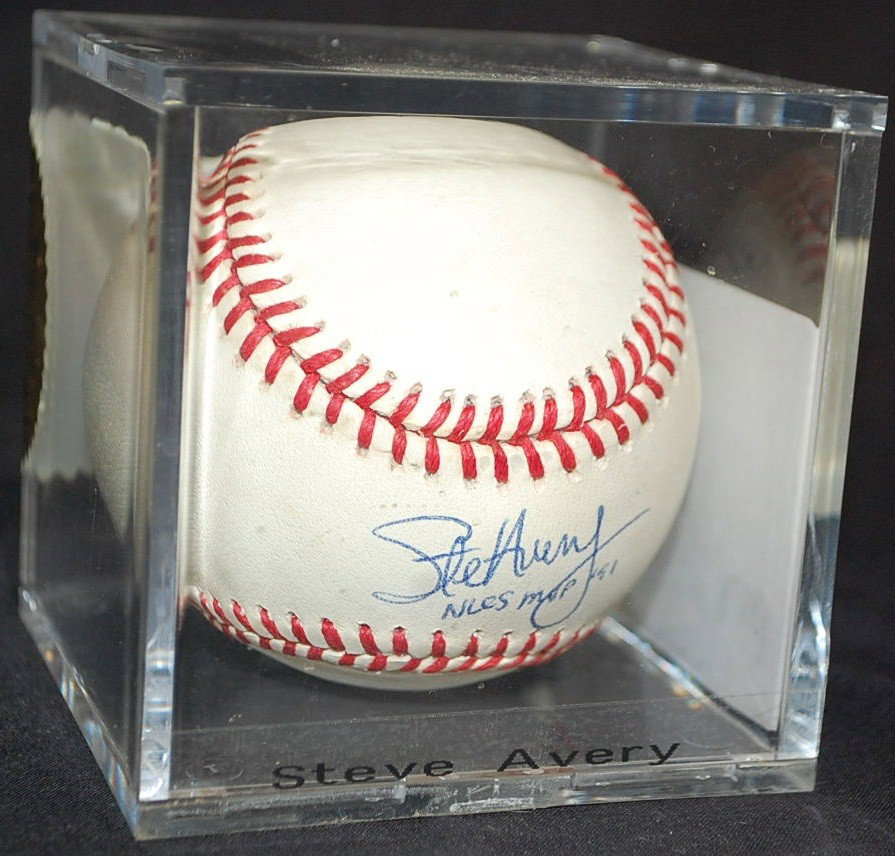 STEVE AVERY AUTOGRAPHED BASEBALL: NATIONAL MVP 1991