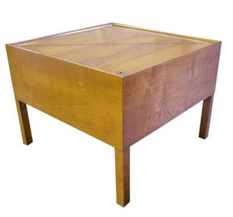 Vintage Landstrom Mid Century Lift Top Table: Vintage Landstrom Furniture Mid Century Lift Top Side Table, Maple. 24H x 32W x 32D inches. Good condition with very minor wear. Clean and solid. From a very fine estate near Atlanta.