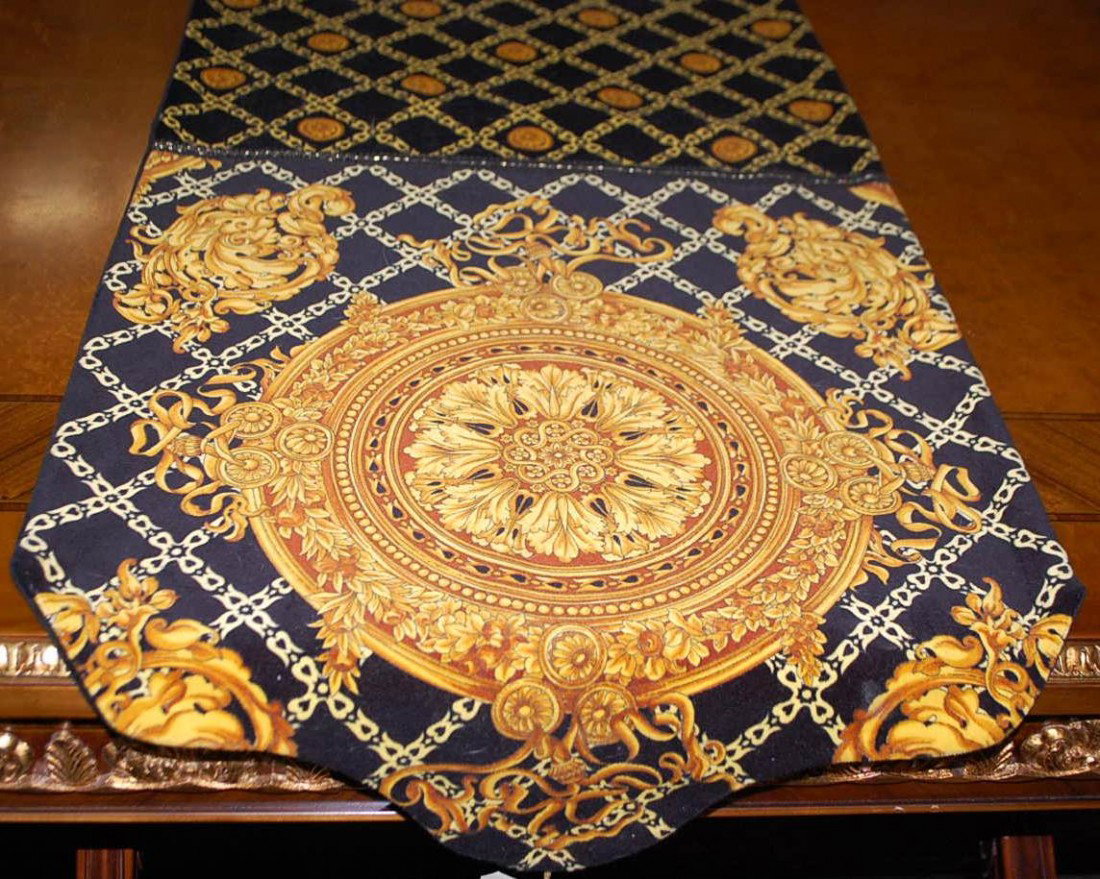 053: VERSACE TABLE RUNNER - 4