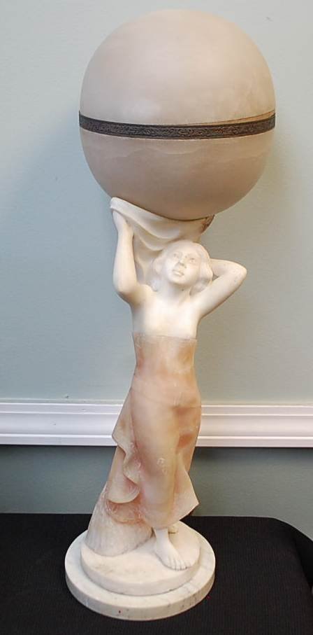 003: FIGURAL ONYX ART DECO LAMP: TWO COLOR ONYX, MARBLE BASE, CARLING HARTFORD CONN SWITCH, 8"DIAMETER, 25"TALL