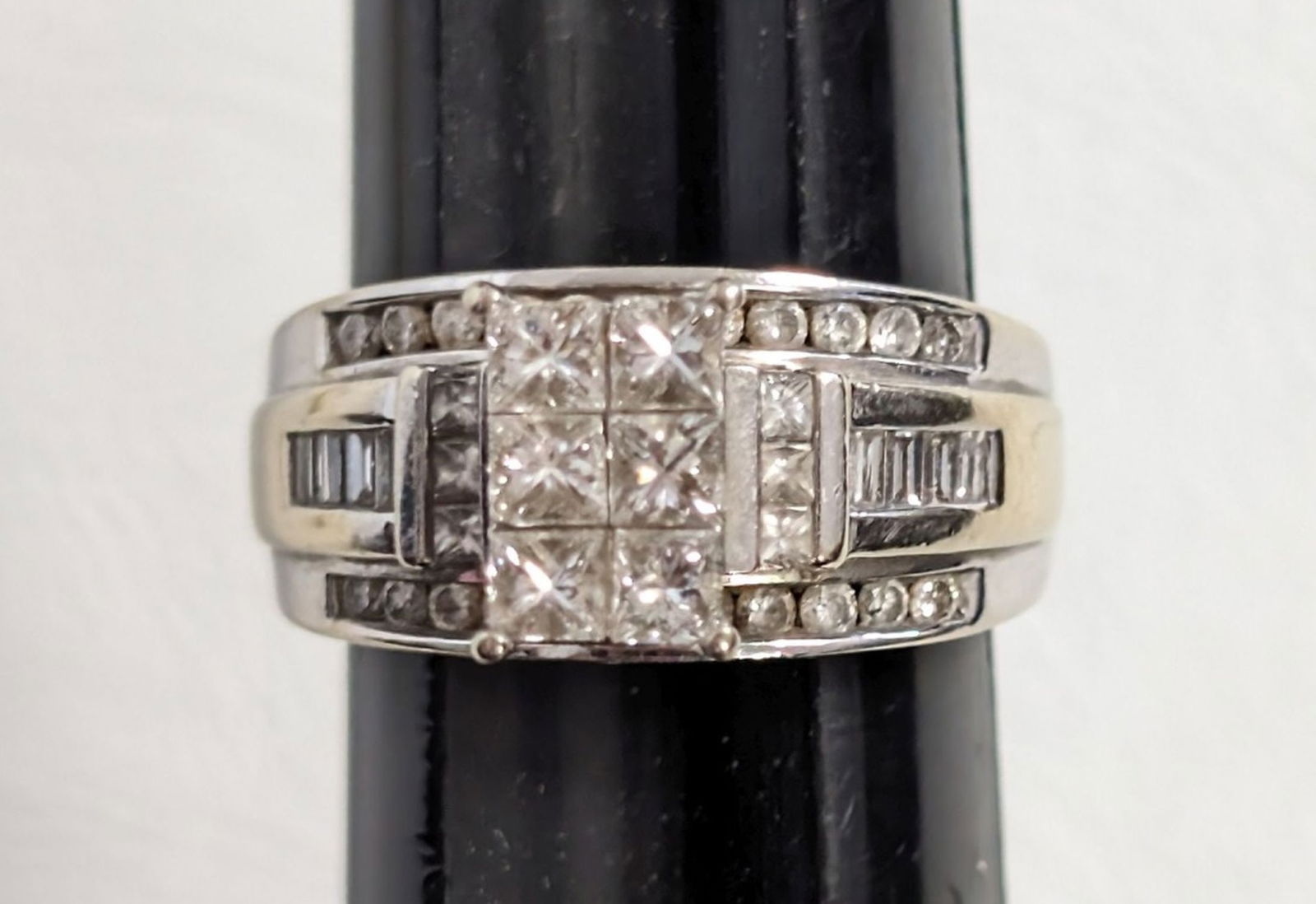 30 Diamond, 14K White Gold Wedding Ring (1 of 7)