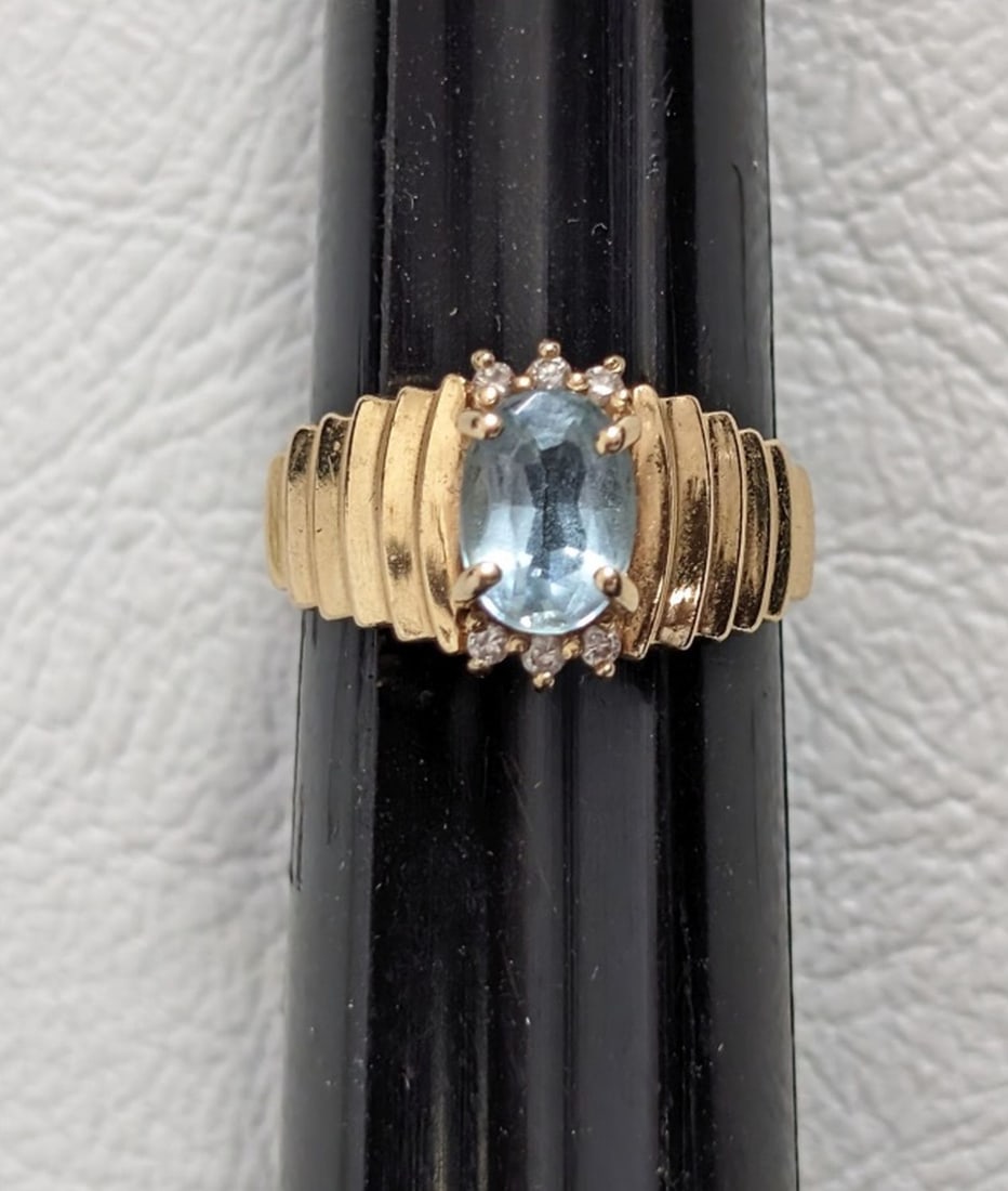 14K Yellow Gold Aquamarine Ring (1 of 8)