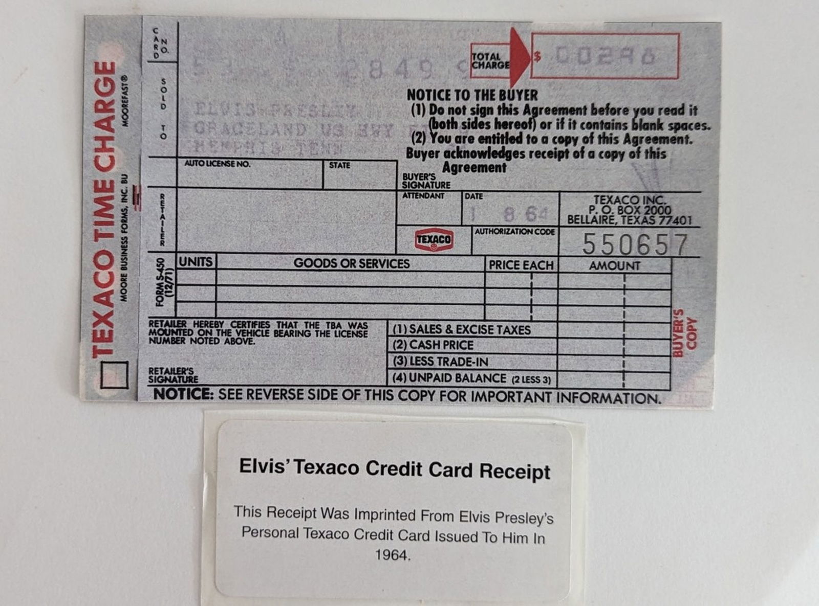 Elvis' Texaco Credit Card Receipt & Photo: How cool! Elvis credit card receipt charged on 1/8/1964. You can see his name and Graceland address top left. Very good condition! Comes complete with 5 x 7 in. photo and a copy of the original COA.