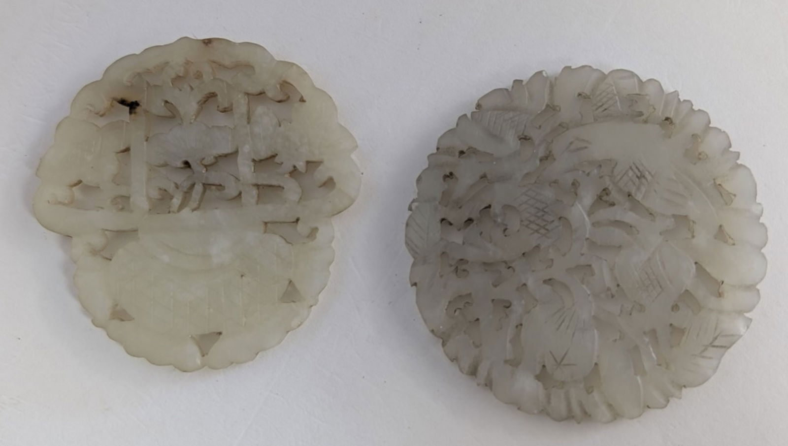 2 Qing Dynasty White Jade Pendants (1 of 6)