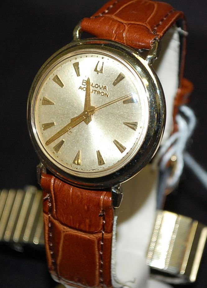 VINTAGE 1964 BULOVA ACCUTRON 14K GOLD WATCH