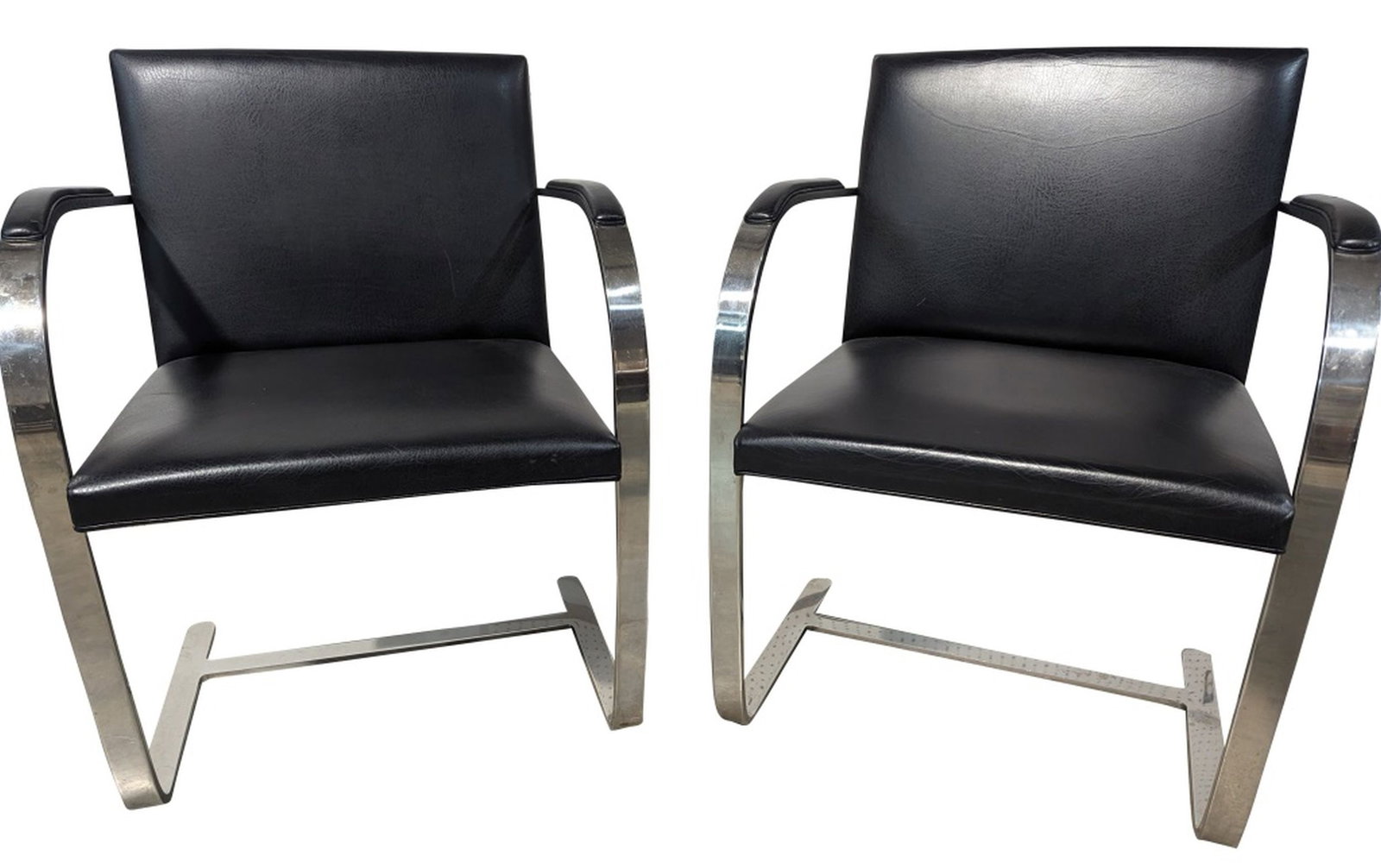 Pair Knoll Brno Chairs by Mies Van Der Rohe: Pair of vintage Brno chairs designed by Mies van der Rohe. Size: 31.5H x 22.75W x 20D in. Condition: Good overall condition. Wear commensurate with age. Please be sure and view all photos for conditio