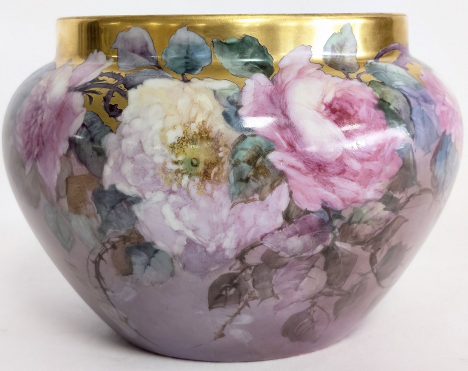 Fine Antique Limoges Porcelain Jardiniere 11.5"W: Gorgeous gold rimmed, hand painted, Limoges porcelain Jardiniere by WG and Co. Very good condition with no visible chips or cracks. 7.5H x 11W in. From a fine estate near Atlanta.