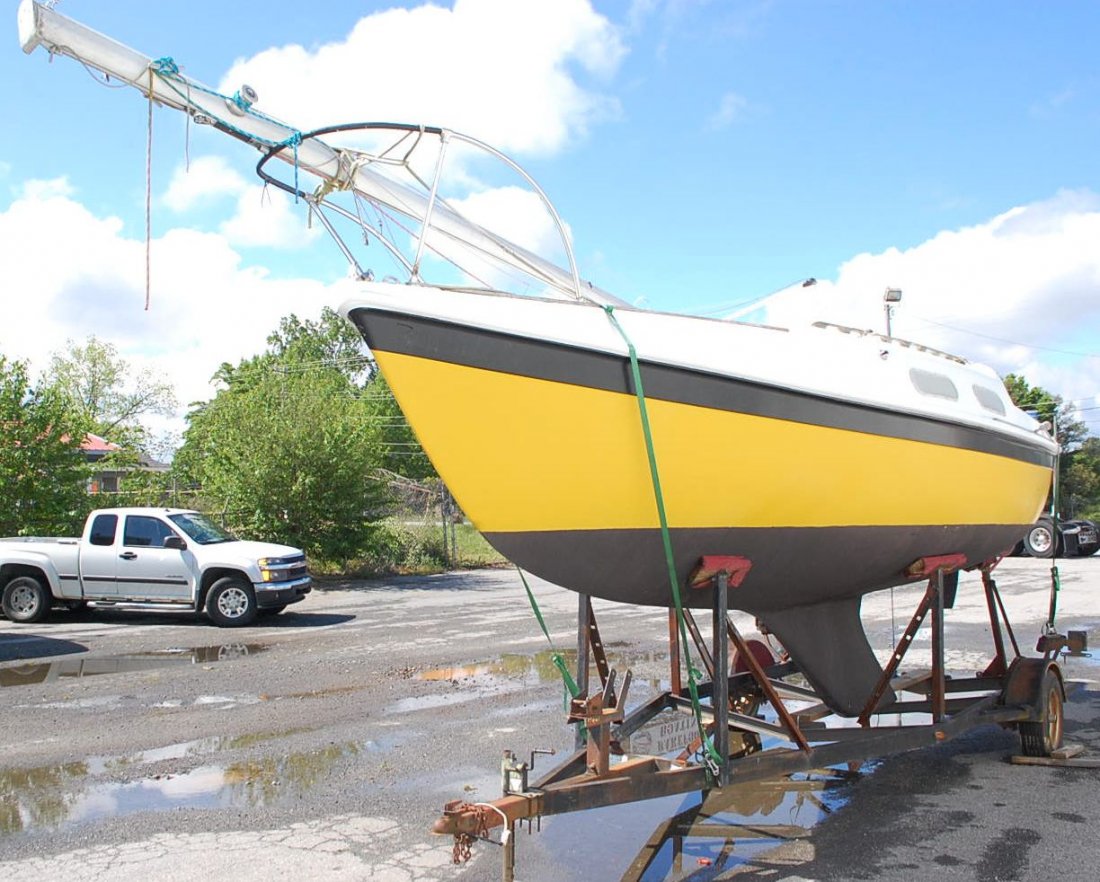 APPROX 20' SAIL BOAT WITH TRAILER - 3