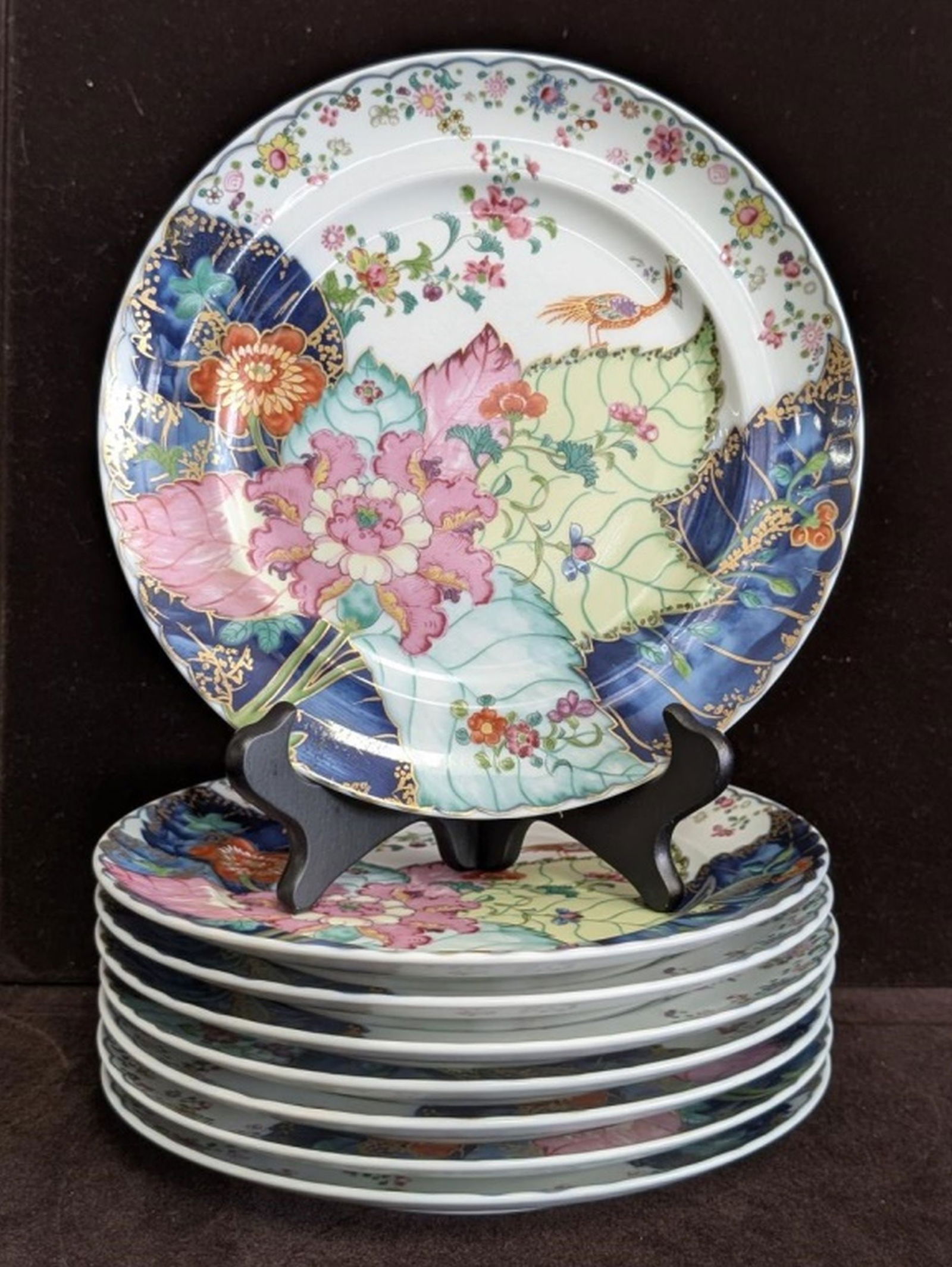 8 Mottahedeh “Tobacco Leaf" Dessert Plates 8": Maker: Mottahedeh. 8 Item/s: Salad/Dessert Plates. Pattern: Tobacco Leaf. Maker’s Mark Location: Bottom. Color: Multicolor Flowers & Leaves, Smooth. Number of Pieces: 8. Comes with Original Box: