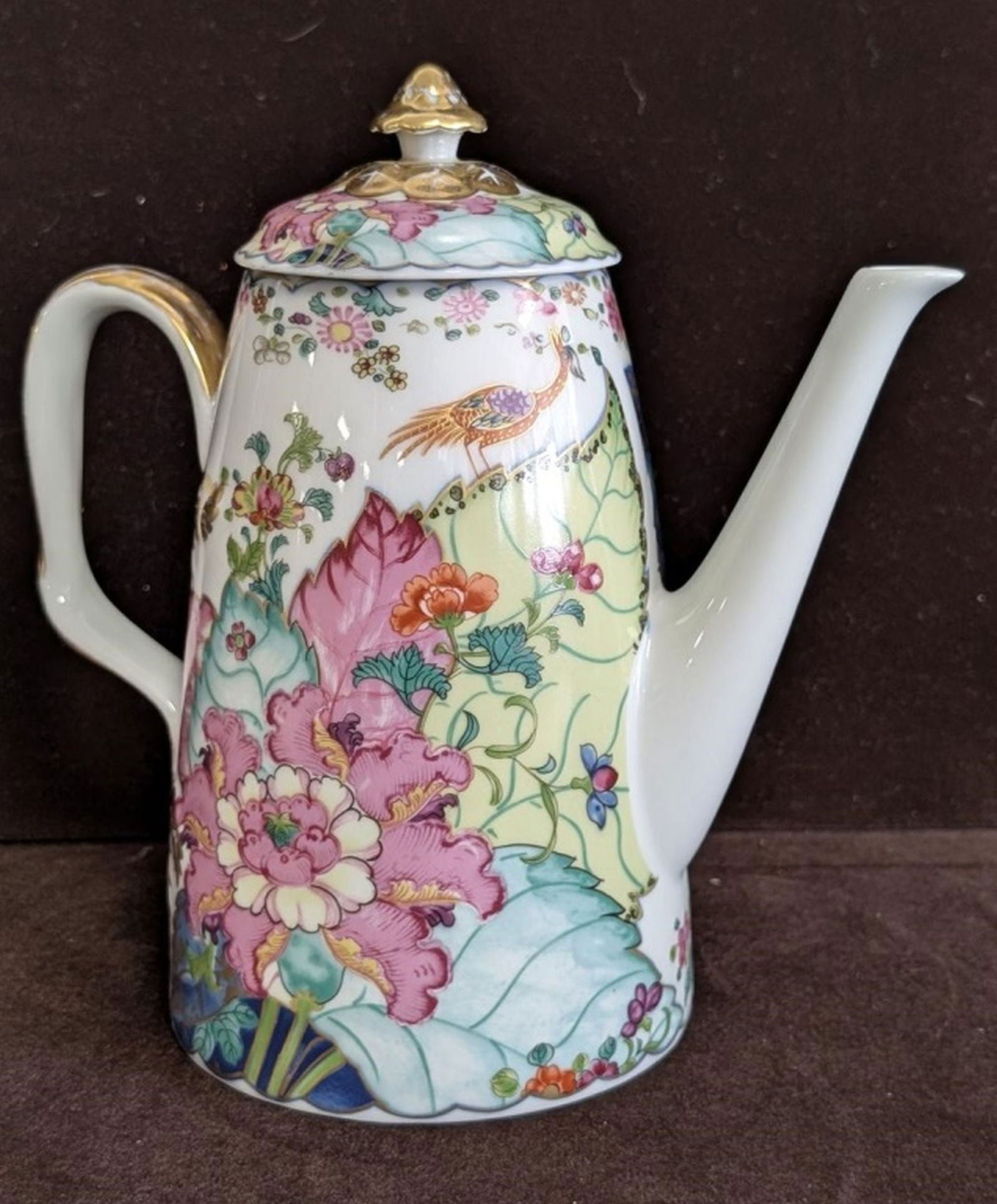 Mottahedeh “Tobacco Leaf Coffee Pot & Lid: Maker: Mottahedeh. Items: Coffee Pot & Lid. Pattern: Tobacco Leaf. Maker’s Mark Location: Bottom. Color: Multicolor Flowers & Leaves, Smooth. Number of Pieces: 2. Comes with Original Box: No. Me