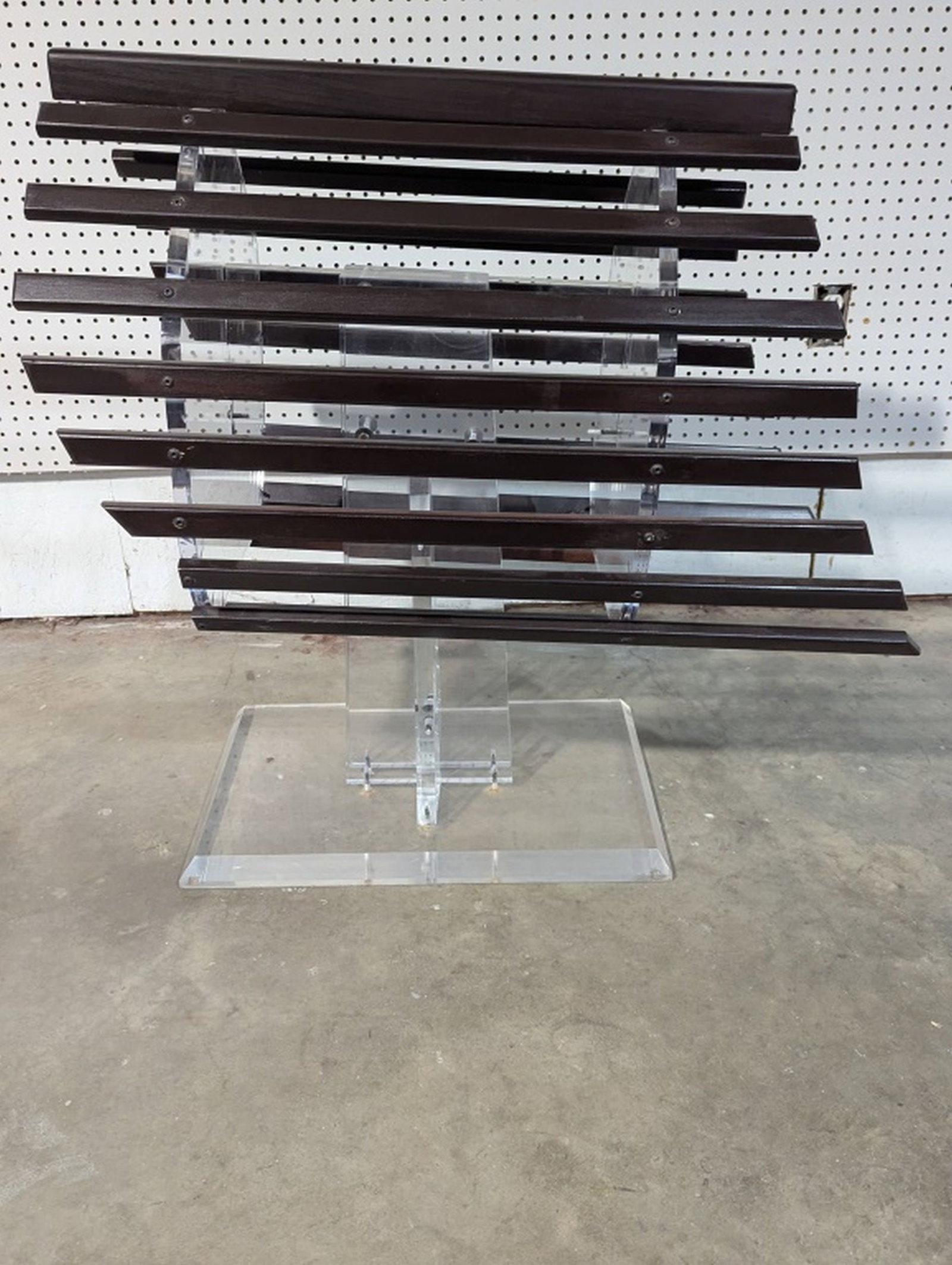 Plexiglass Saddle Stand - 2