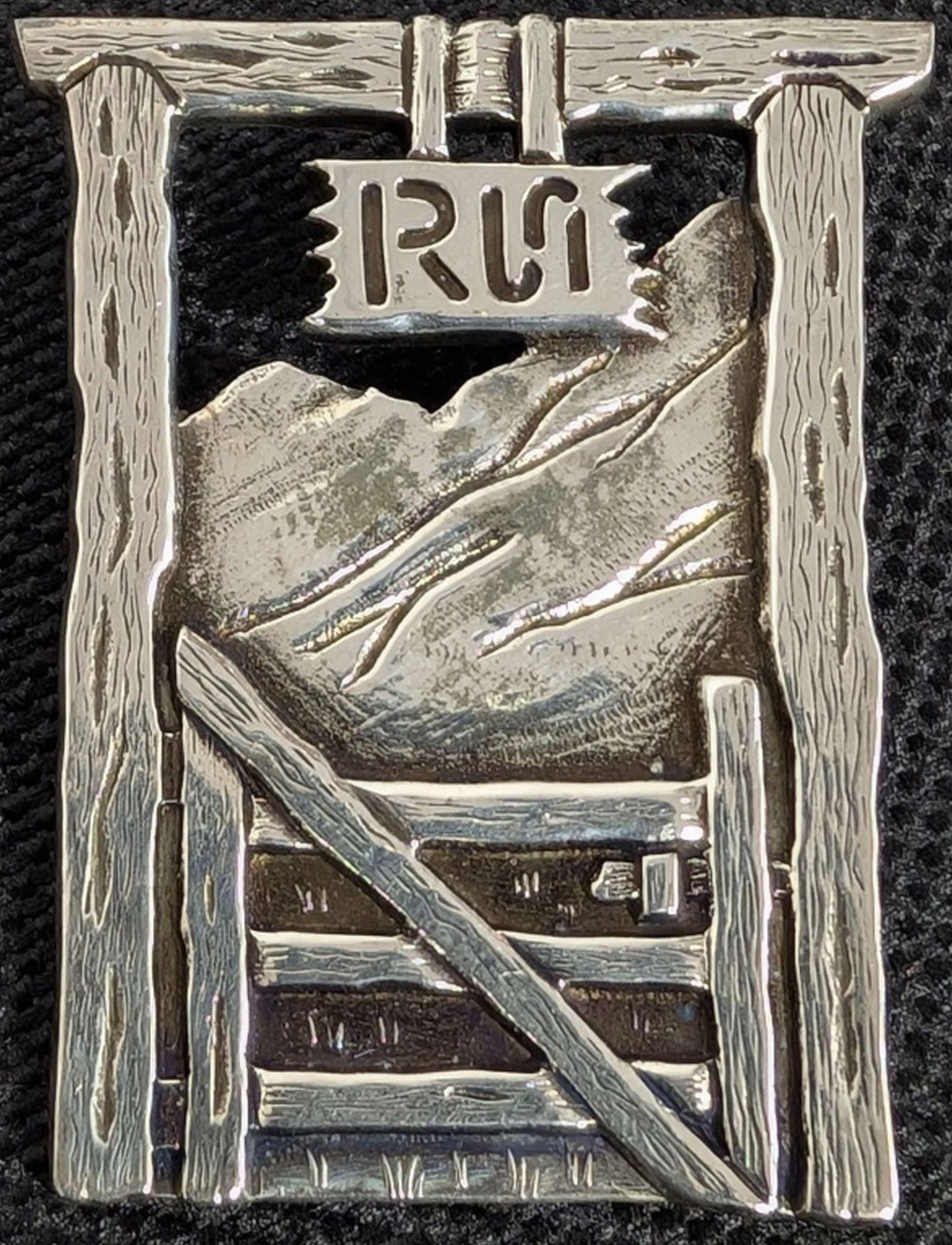 Sterling Ranch Gate & Mountain Scene Brooch (1 of 5)