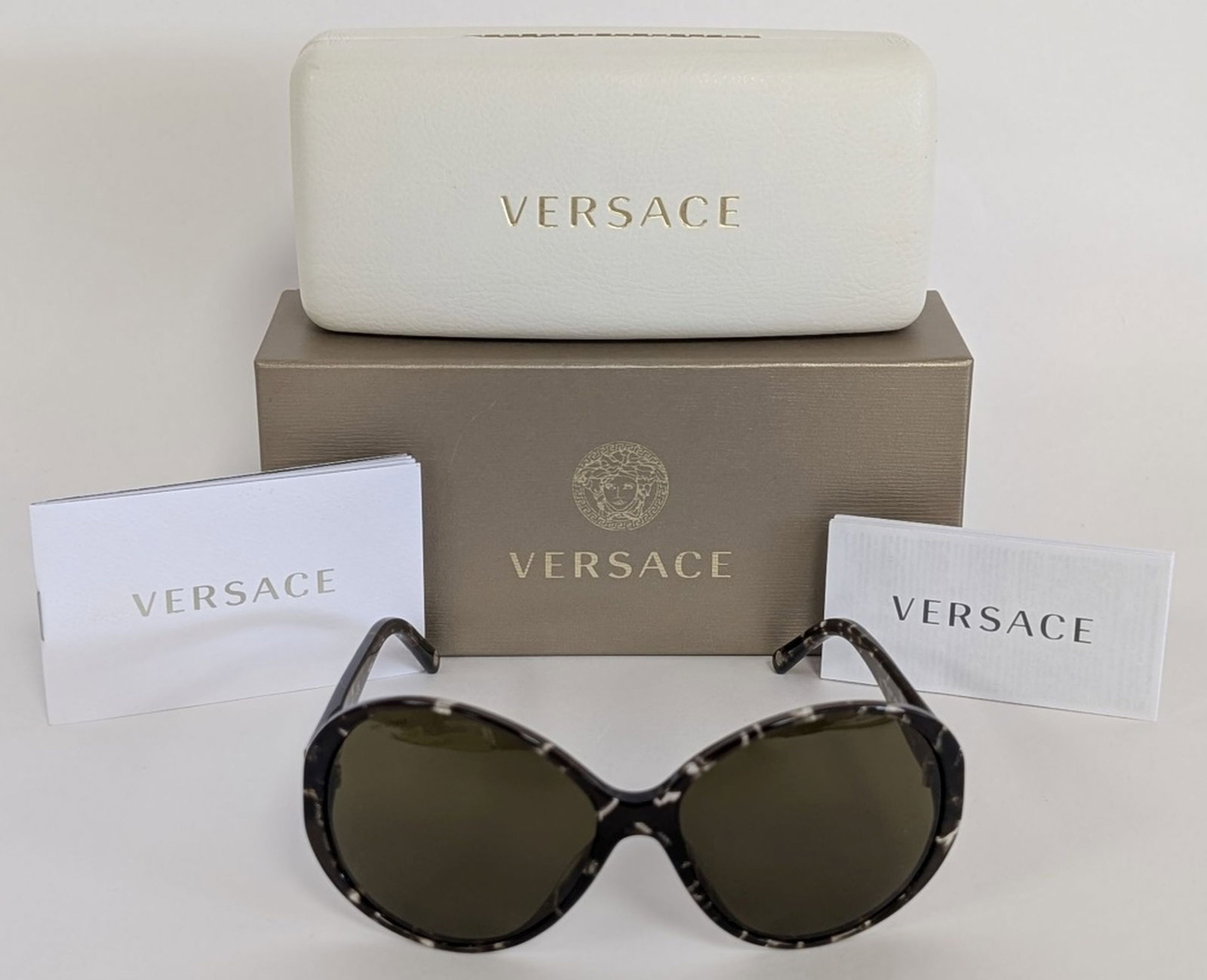 Gianni Versace MOD. 4239 Oversized Sunglasses (1 of 10)