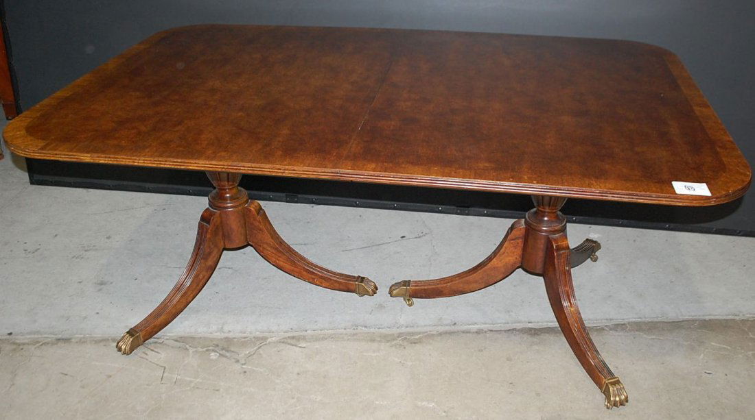 THOMASVILLE SHERATON STYLE MAHOGANY DINING TABLE Sep 08, 2013 Four