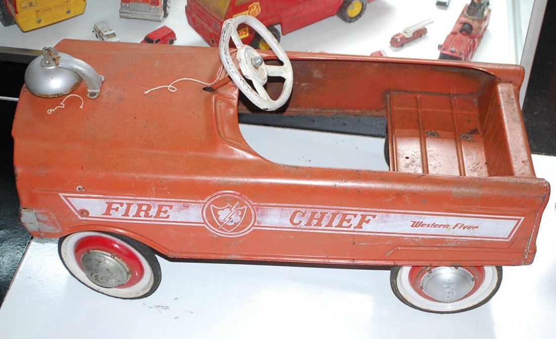 WESTERN FLYER FIRE CHEIF PEDAL CAR