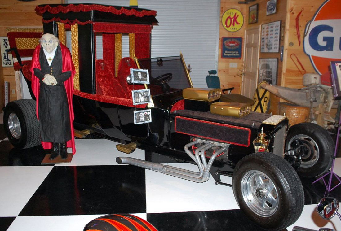 RARE MUNSTER MOBILE WAGON DRAGSTER CAR Oct 19, 2013 Four Seasons