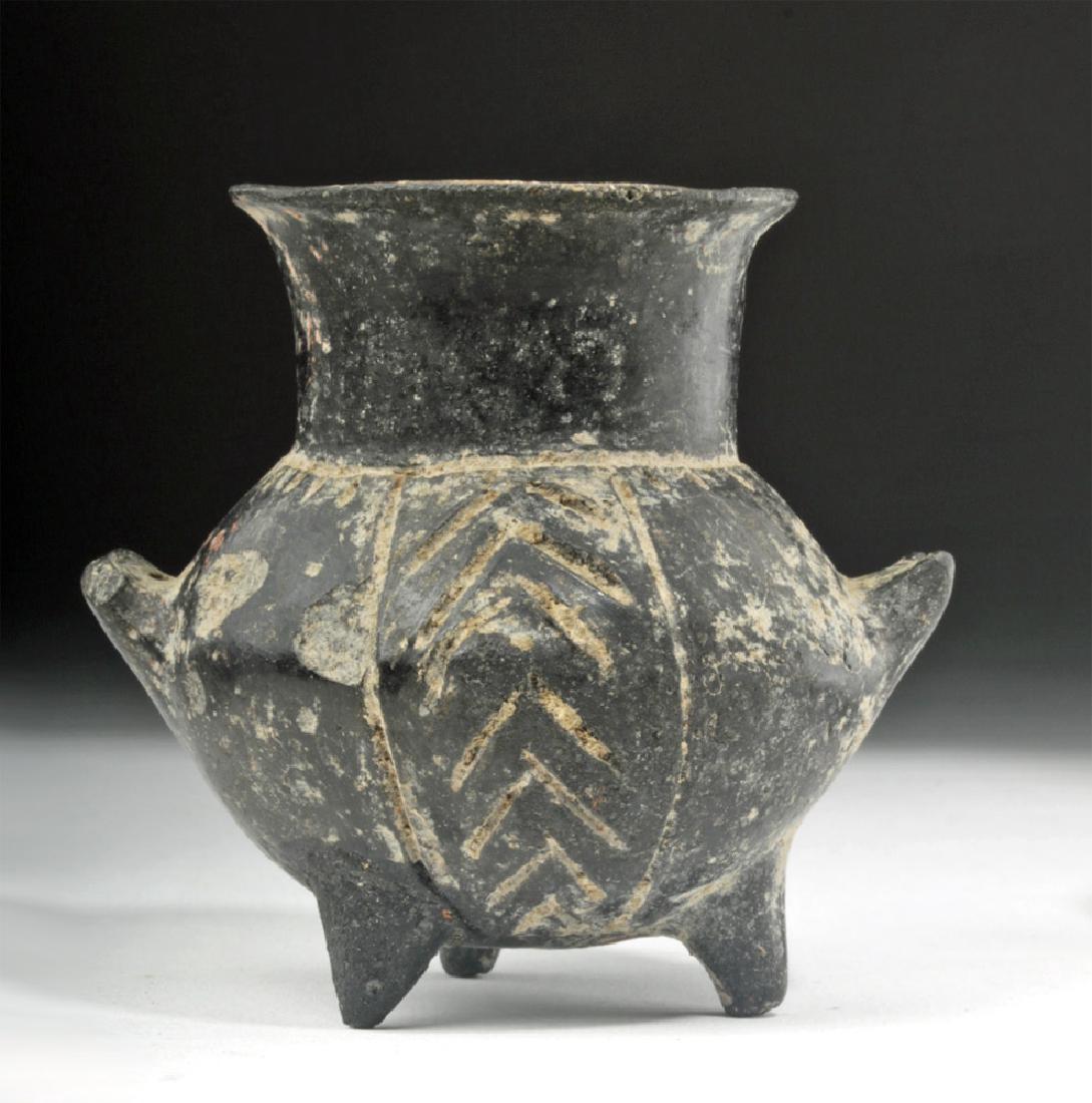 Fine Yortan Blackware Pottery Tripod Jar (1 of 7)