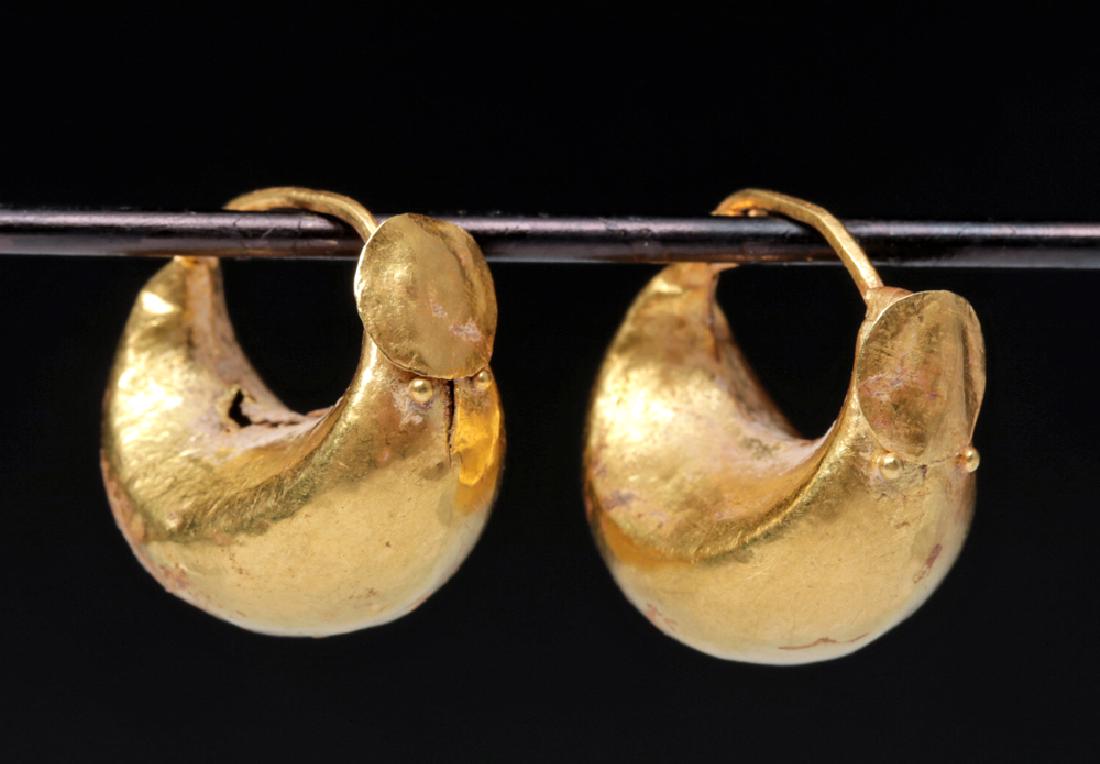 Pair of Lovely Roman 18K Gold Earrings - 4.1 grams (1 of 3)