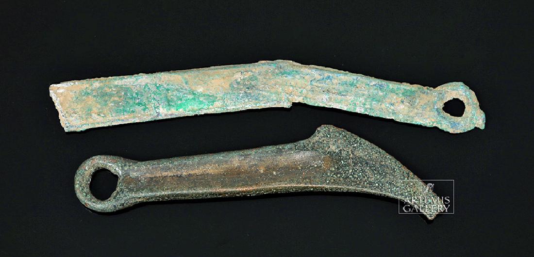 Pair of Chinese Warring States Bronze Ring Knives (1 of 4)