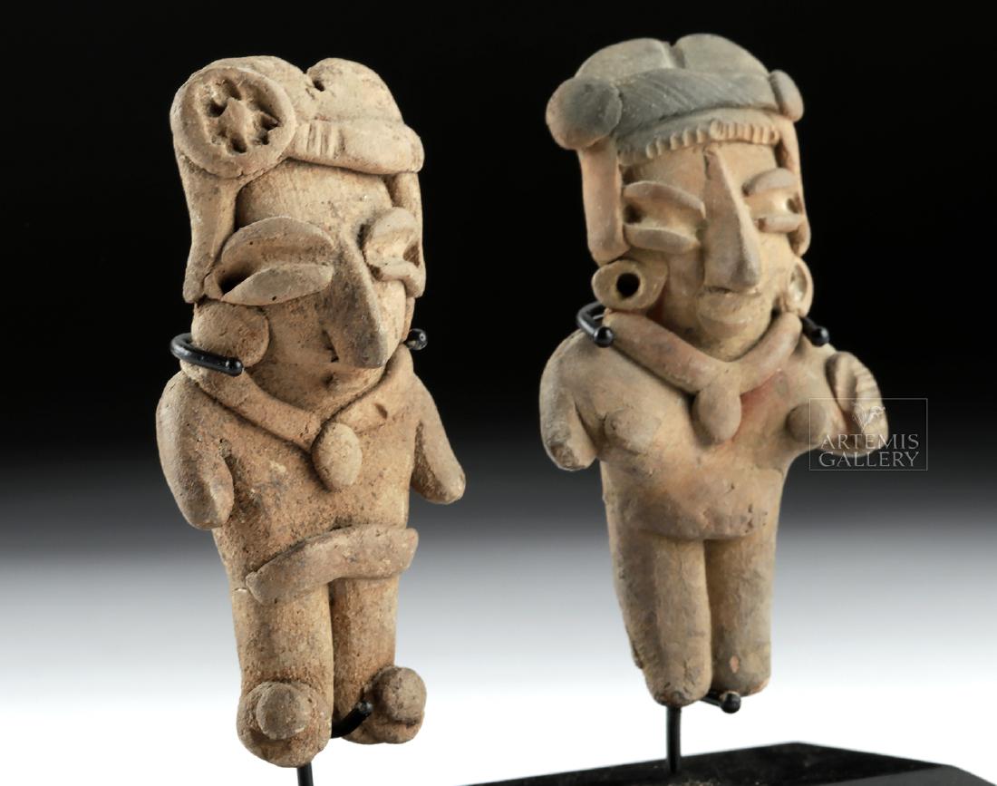 Lot of 2 Chupicuaro Pottery Pretty Lady Figurines (1 of 4)