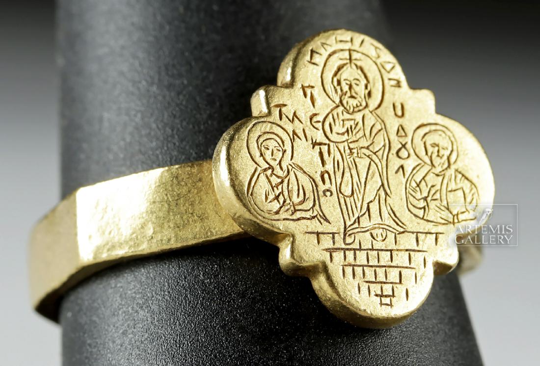 Medieval Gold Ring with Incised Saints - 11.2 g (1 of 4)