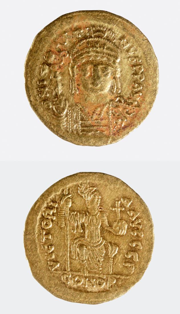 Byzantine Gold Solidus of Justinian II - 4.4 g: Near East / Holy Land, Byzantine Empire, reign of Justin II (565 to 578 CE), struck ca. 567 to 578 CE. Constantinople Mint. 3rd officina. Gold Solidus. Helmeted and cuirassed bust facing, holding crow