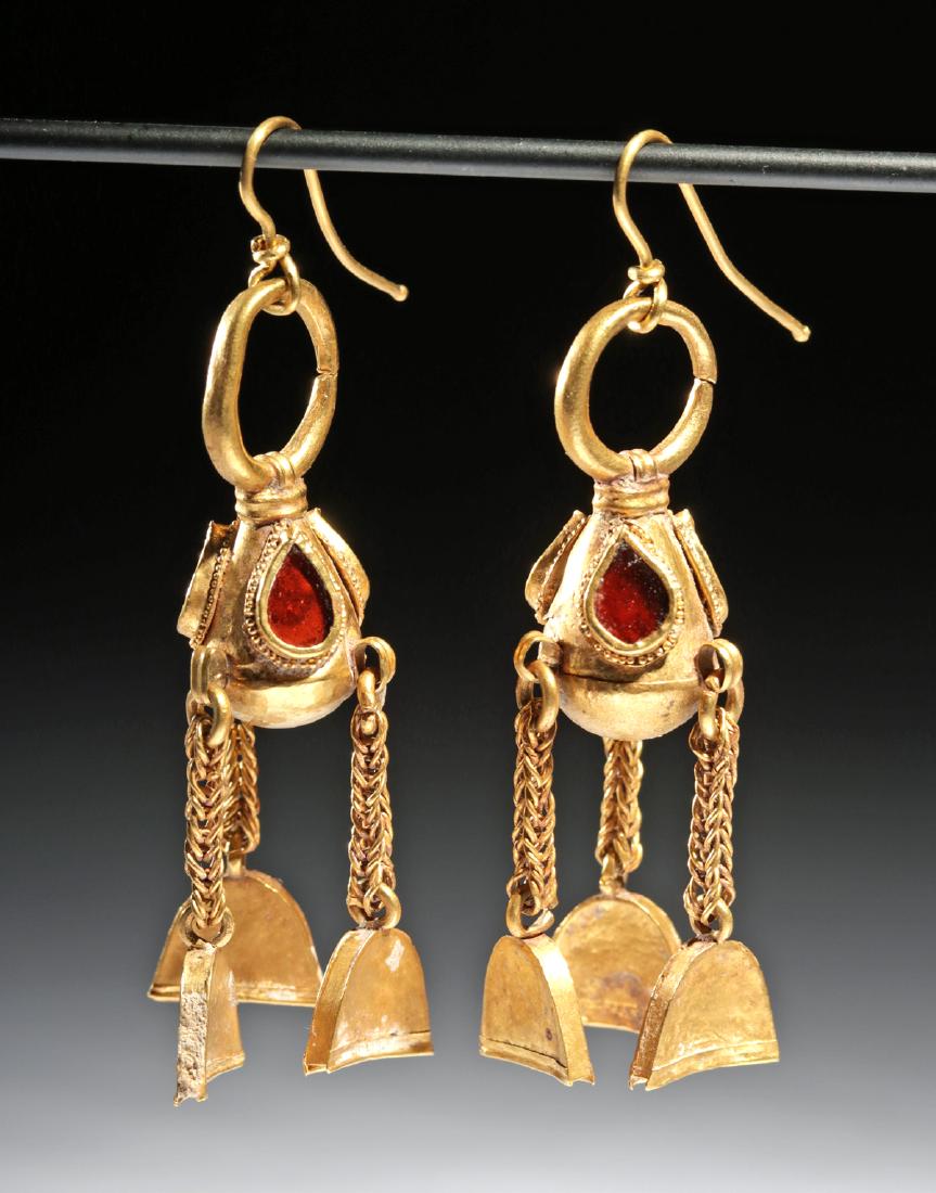 Published Parthian Gold & Carnelian Earrings - 12.7 g: Ancient Near East, Parthian or possibly East Roman, ca. 1st to 2nd century CE. A gorgeous pair of gold earrings (85% gold, equivalent to 20K+) with carnelian inlays - boasting an elaborate design feat