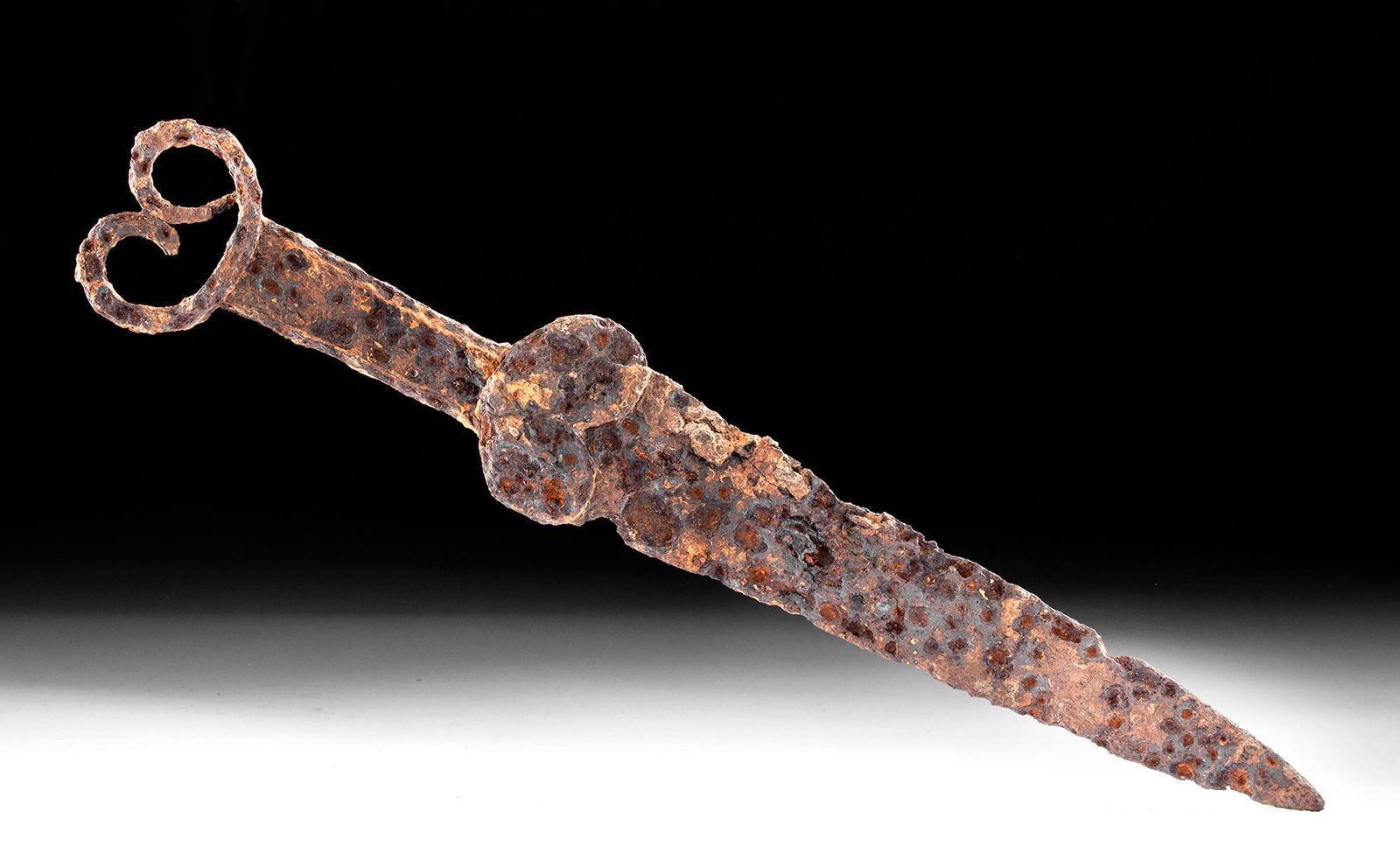 Rare Scythian Iron Acinaces Sword (1 of 3)