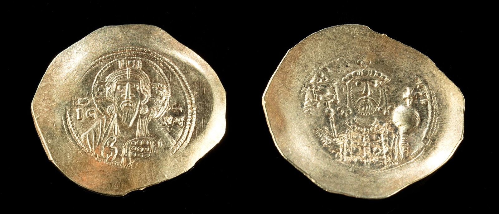 Byzantine Michael VII Ducas Gold Histamenon Nomisma: Near East/Holy Land, Byzantine Empire, Michael VII Ducas, struck in Constantinople, ca. 1071 to 1078 CE. Gold Histamenon Nomisma. Obverse: IC - XC. Facing bust of Christ Pantokrator. Reverse: Facing b