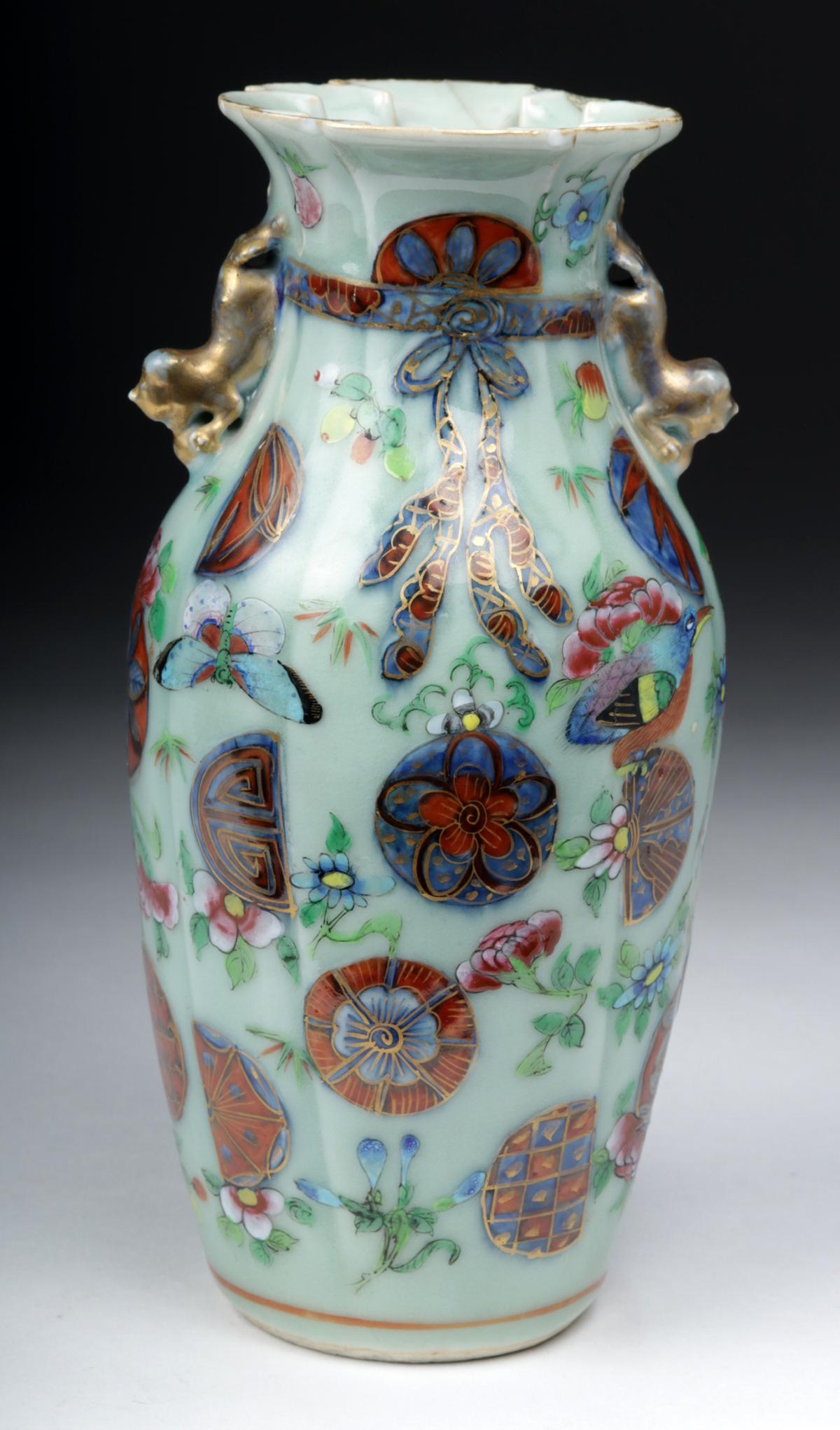 19th C. Chinese Qing Ceramic Vase (1 of 8)
