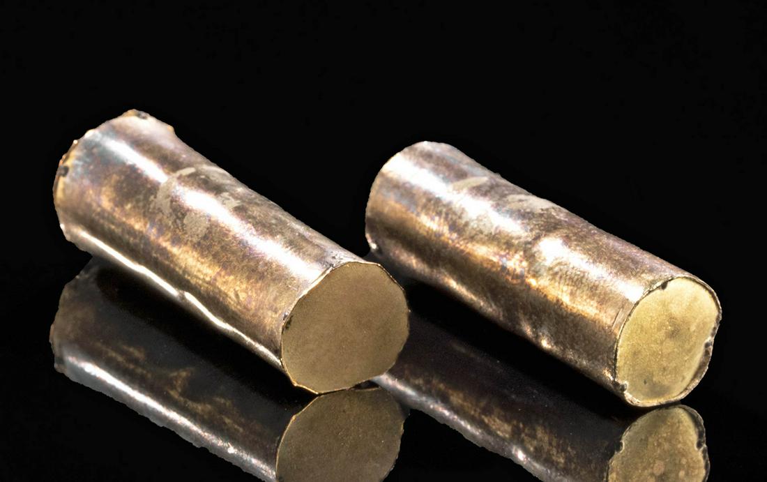 Rare Mochica Gold / Silver Ear Plugs (pair): Pre-Columbian, Peru (North Coast), Moche Culture, ca. 100 to 700 CE. A pair of wonderfully delicate, rare 53% gold & silver alloy ear plugs, each of similar form: a long cylindrical post capped at bot