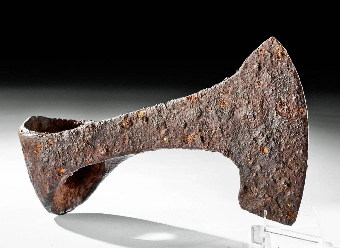 Viking Steel Bearded Battle Axe (1 of 3)