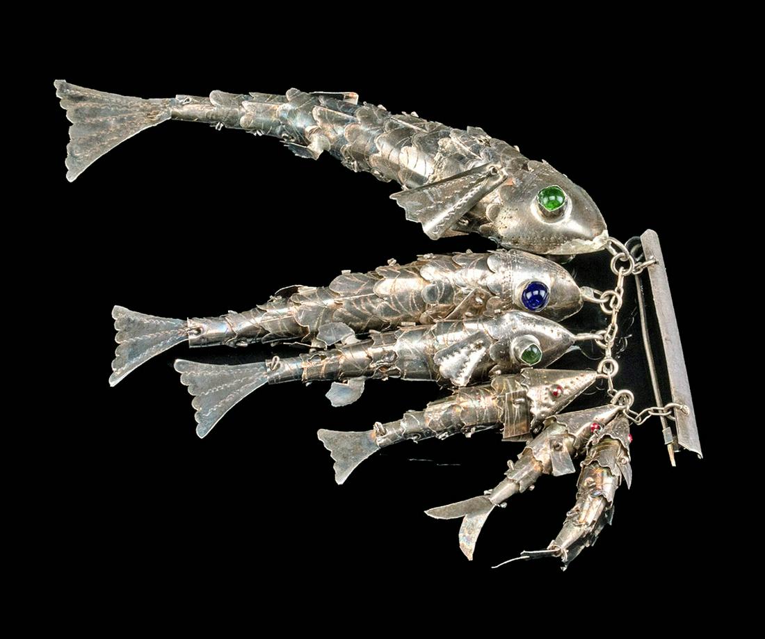 Japanese Meiji Silver Brooch w/ 5 Silver Fish - 11.7 g: **First Time At Auction** East Asia, Japan, Meiji period, ca. 1868 to 1912 CE. A silver brooch/pin featuring five 94.84% silver articulated koi fish with enamel eyes of red and green hues. In Japanese