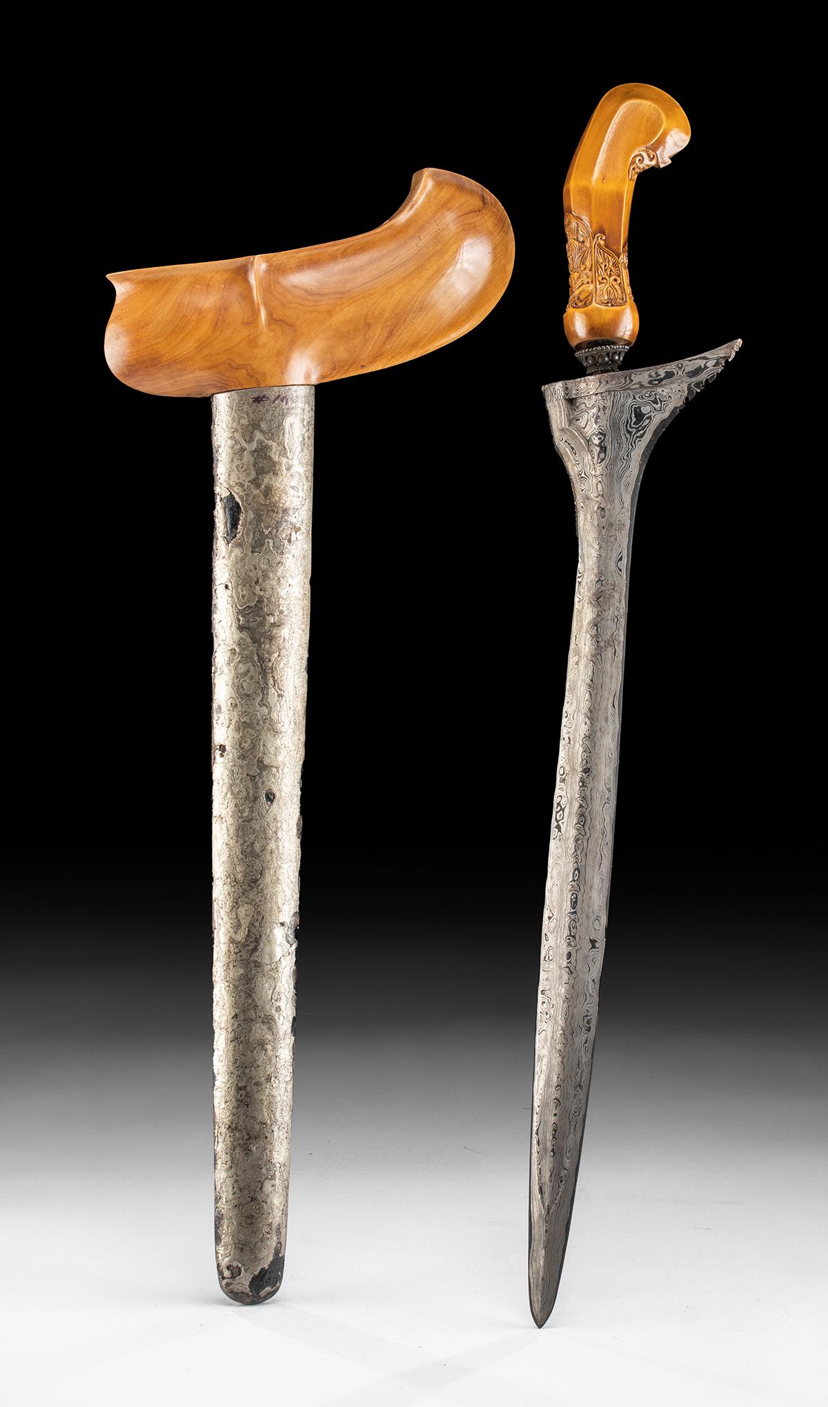 Personalized 19th C. Javanese Royal Steel Kris / Guard (1 of 5)