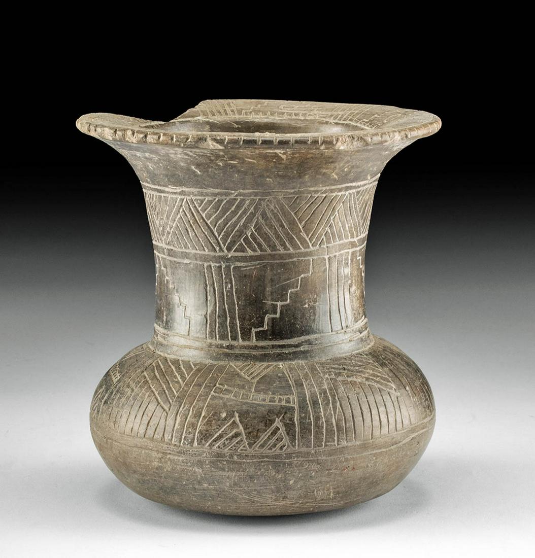 Rare San Agustin Pottery Vessel w/ Incised Decoration (1 of 5)