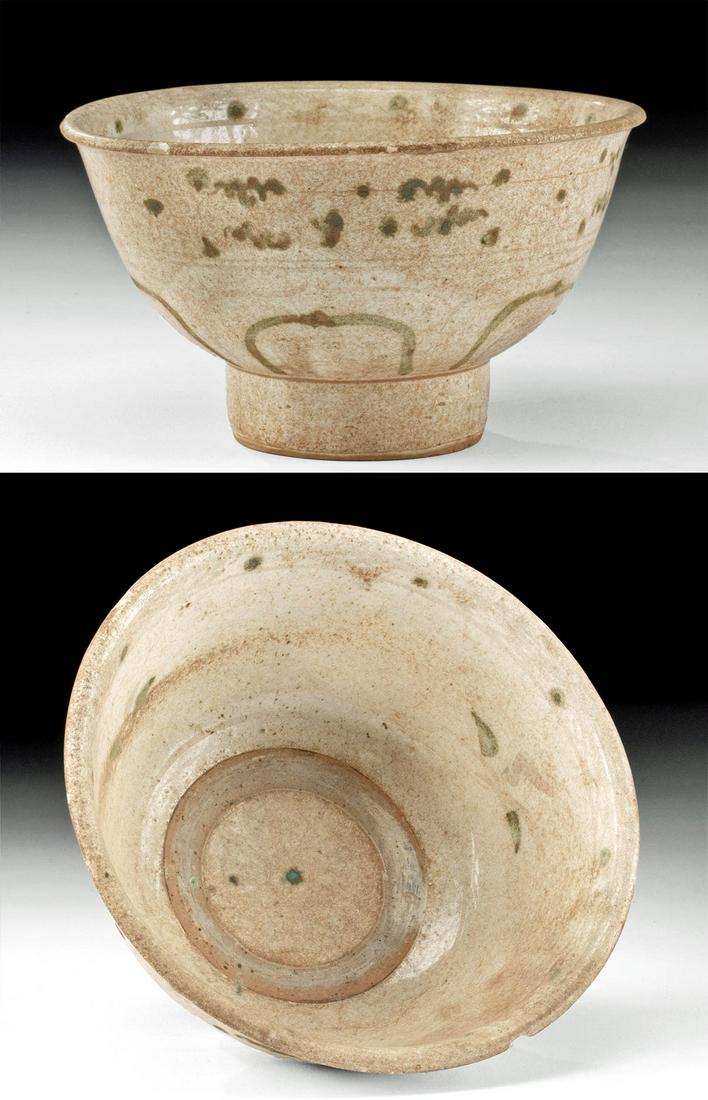 Thai Sawankhalok Glazed Pottery Bowl (1 of 5)