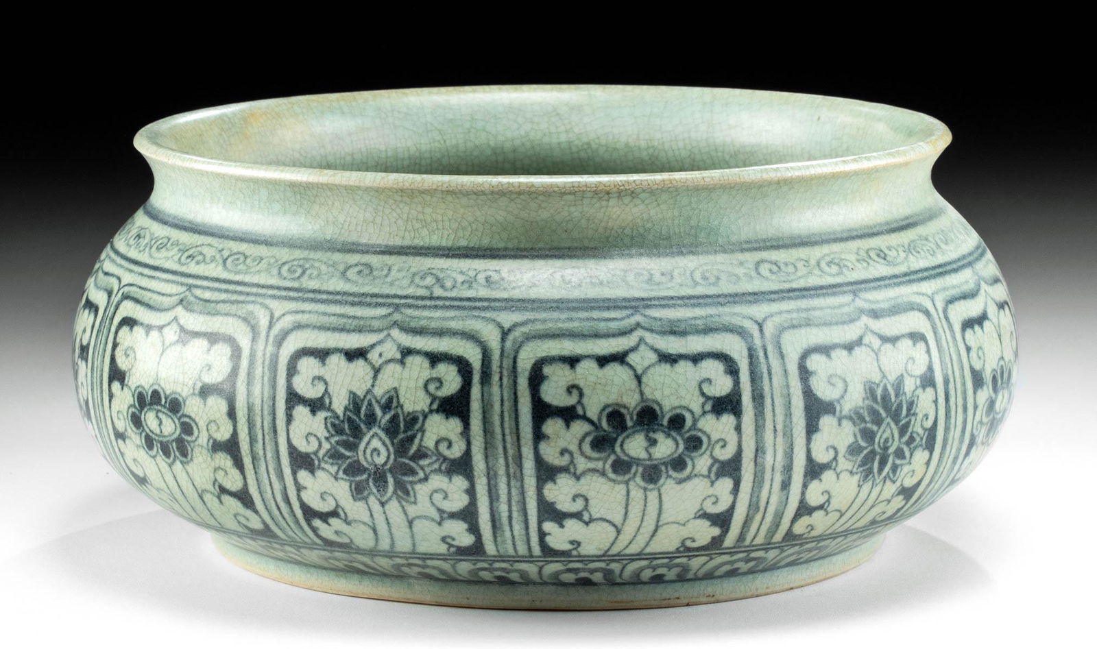 Large Thai Sawankhalok Glazed Pottery Bowl, ex-Museum (1 of 4)