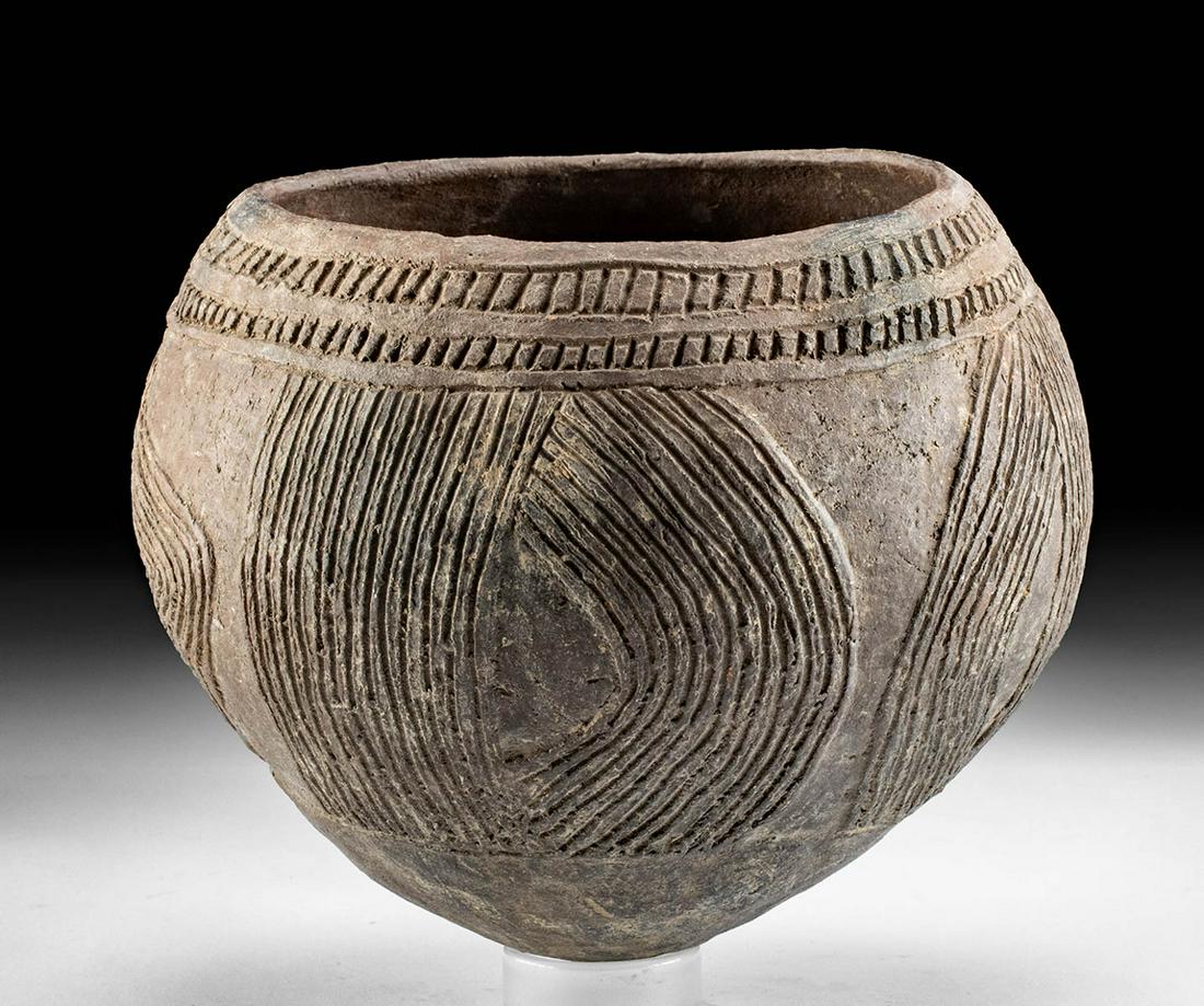 19th C. Papua New Guinea Incised Pottery Bowl (1 of 4)