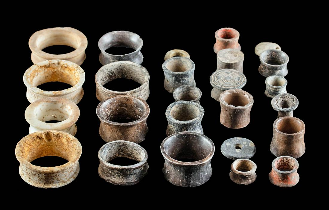 24 Colima Shell Ear Spools & 1 Greenstone Bead (1 of 3)